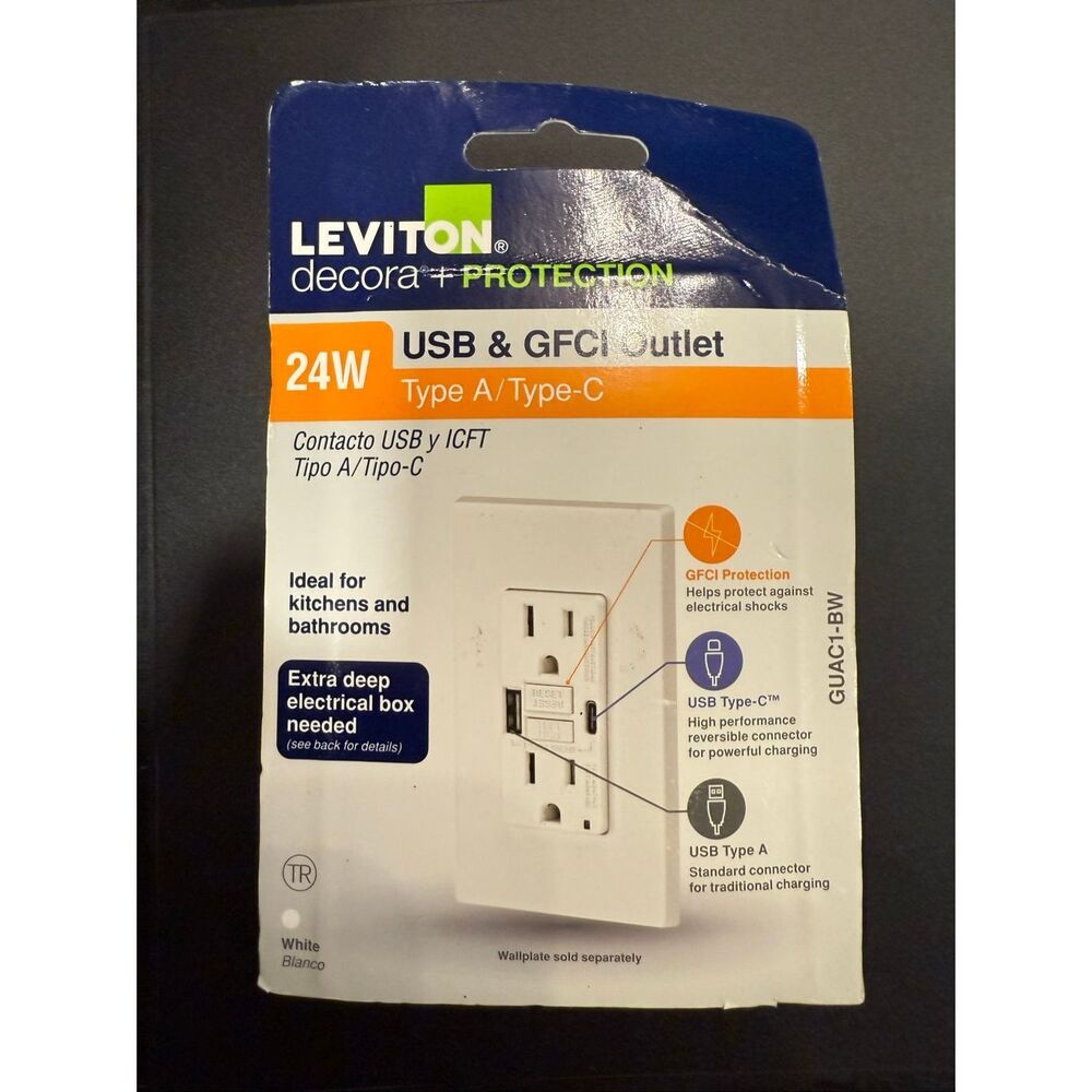 Leviton 15A SmartlockPro Self-Test GFCI Combination USB In-Wall Charger
